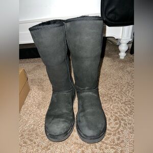 Ugg Women’s Classic II Tall Black Boots